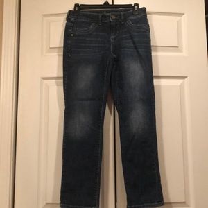 Simply Vera size 4 Jeans with back button pockets